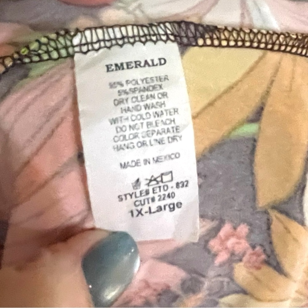 Emerald Women’s Floral Wonderland Dress - Size 1X - Picture 7 of 7